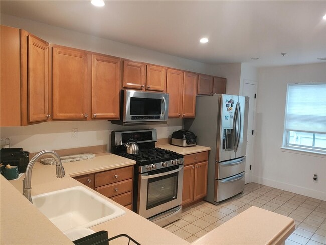 Building Photo - 322 Highridge Ct