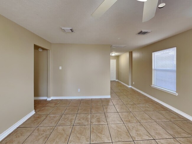 Building Photo - 1515 Glasholm Dr