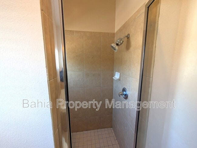 Building Photo - 3633 W Everett Ave