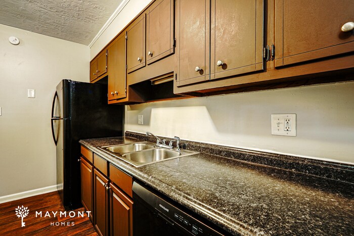 Building Photo - 3565 Kindling Dr
