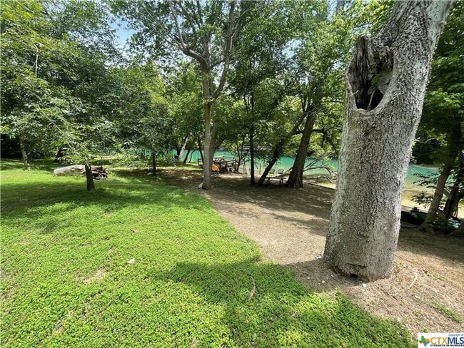 Building Photo - NEW ON MARKET /// RIVER FRONT CABIN AVAILABLE!!