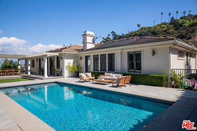 Building Photo - 3685 Benedict Canyon Ln