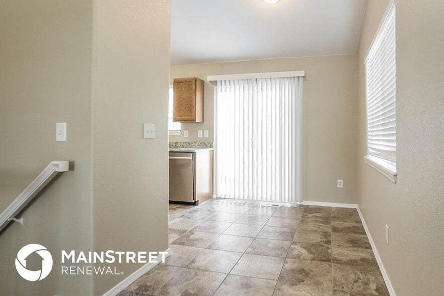 Building Photo - 5030 Beechvale Dr