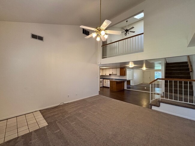 Building Photo - SPACIOUS 3 BEDROOM TOWNHOME FOR RENT IN DO...