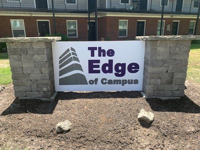 Building Photo - 301 E 12th St