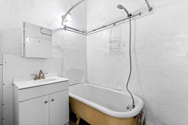 Building Photo - 7614-16 Virginia Avenue