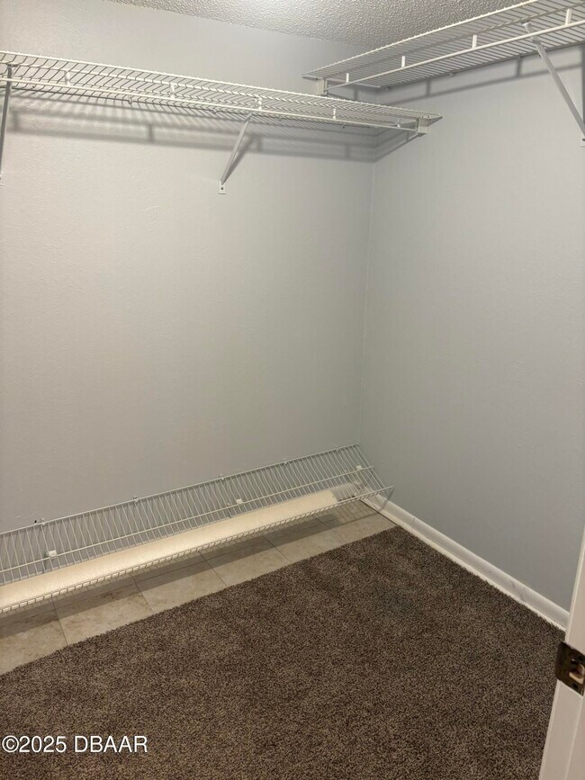 Building Photo - 275 Indigo Dr