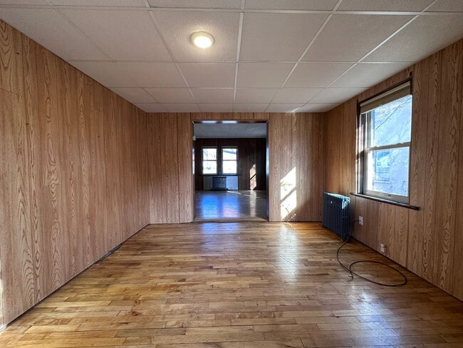 Building Photo - 7 8th St