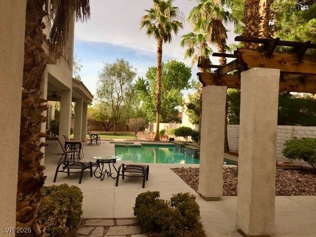 Building Photo - 1870 Columbia Crest Ct