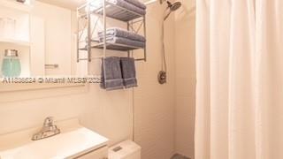 Building Photo - 27 NE 60th Terrace