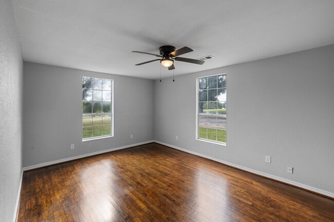 Building Photo - 206 S Cleveland St