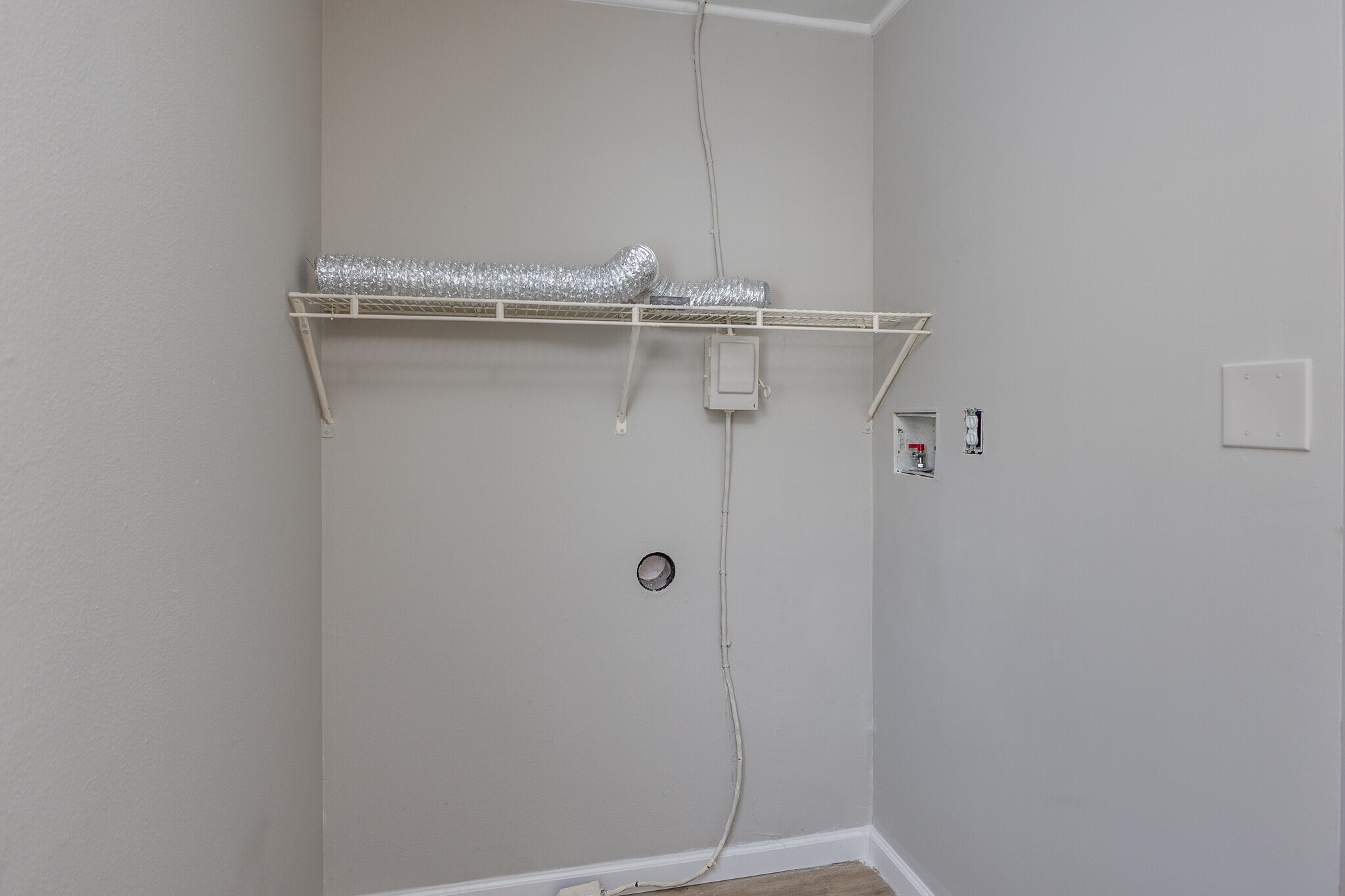 Building Photo - 3437 Redskin Dr