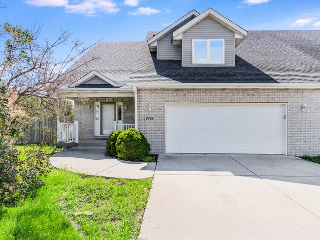 Primary Photo - 2433 Caton Crest Ct