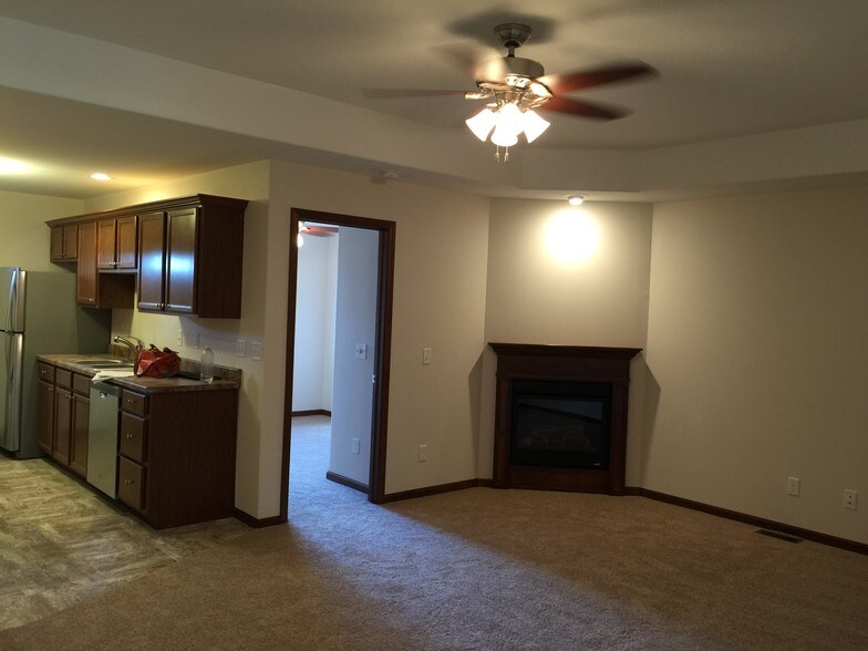 Kitchen and Living Room - 1880 Wrigley St