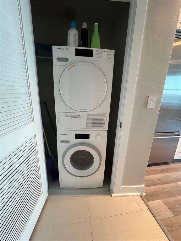 Building Photo - 1208 E Kennedy Blvd