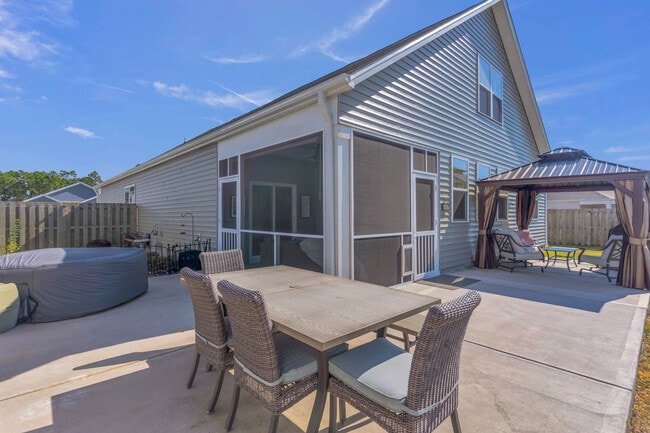 Building Photo - 1049 Burled Oak Rdg Lp SE