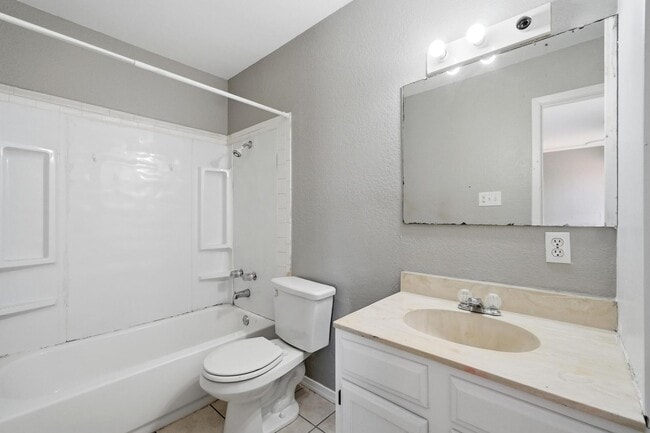 Building Photo - 2333 N Danville Dr