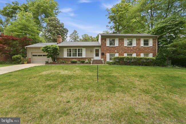 Building Photo - 2419 Claremont Dr