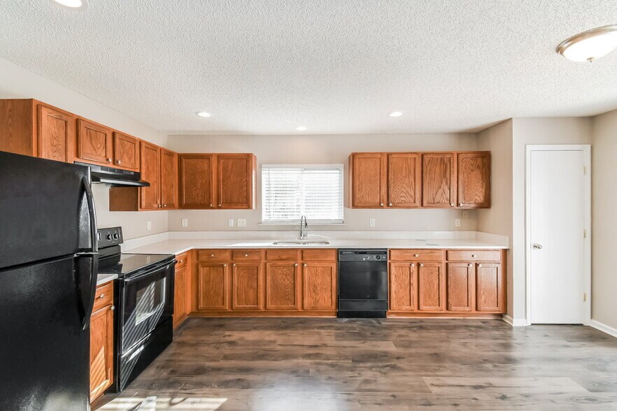 Building Photo - 2168 Fresco Dr