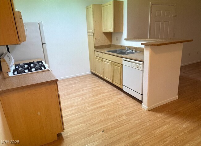 Primary Photo - 8250 N Grand Canyon Dr