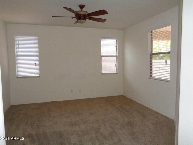 Building Photo - 2653 E Canyon Creek Dr