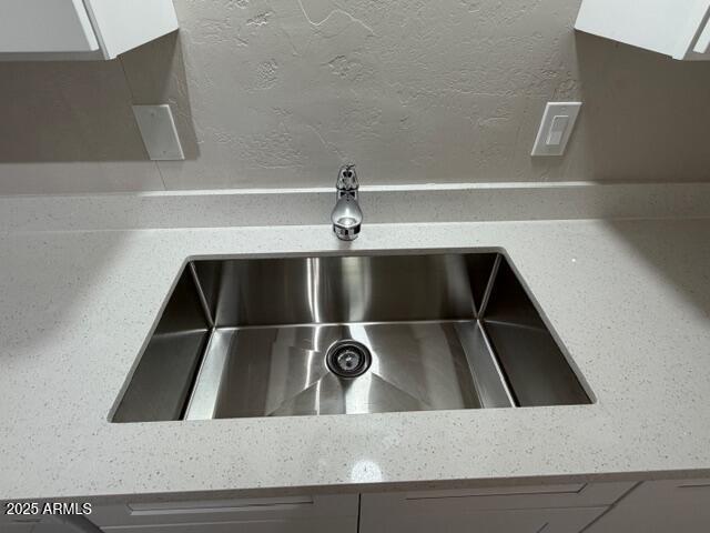 Building Photo - 514 S Bellview