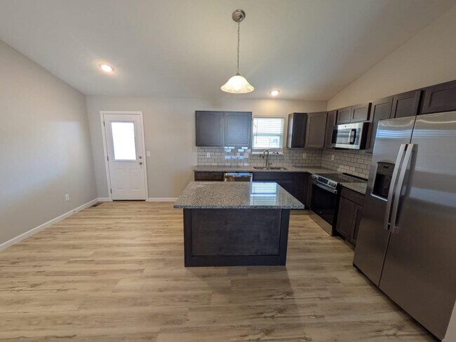 Building Photo - 9201 E Fox Pt Ct