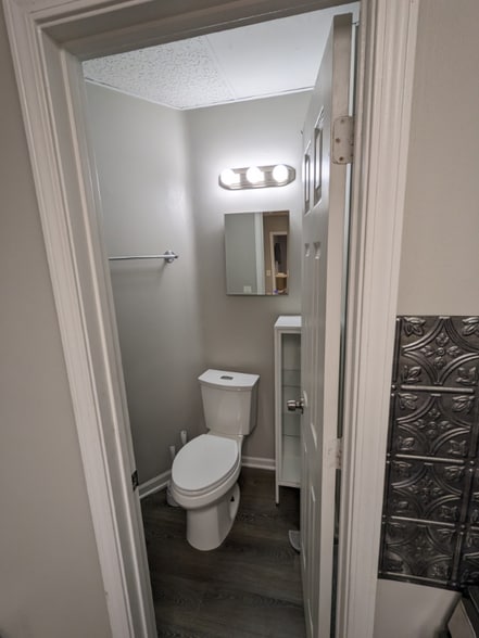 Building Photo - 1344 S Belmont Ave