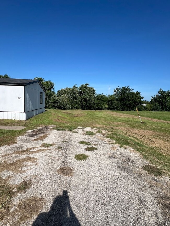 Building Photo - Remodeled 5 Bed | 2 Bath Mobile Home on Ha...