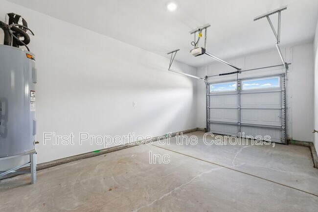 Building Photo - 238 Tiger Lily Dr