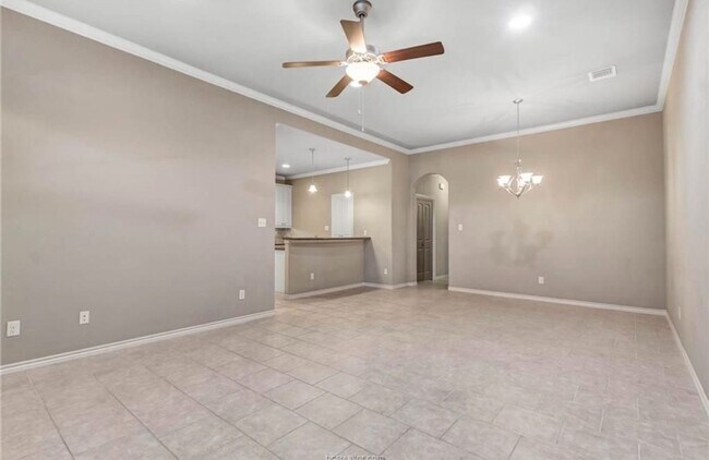 Building Photo - College Station - 3 bedroom / 3 bath Townhome, covered patio & back yard with one car garage.