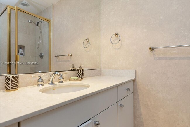 Building Photo - 9601 Collins Ave