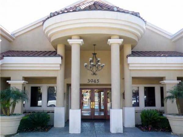 Building Photo - 3955 Nobel Dr