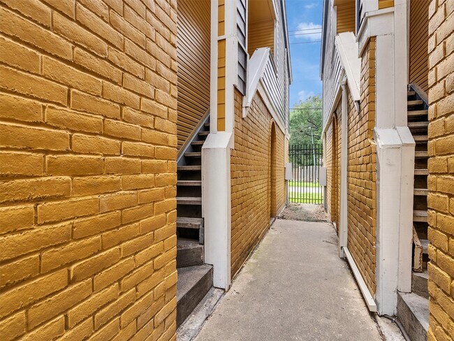 Building Photo - 12658 Ashford Meadow Dr