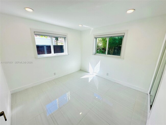 Building Photo - 8160 W 18th Ct