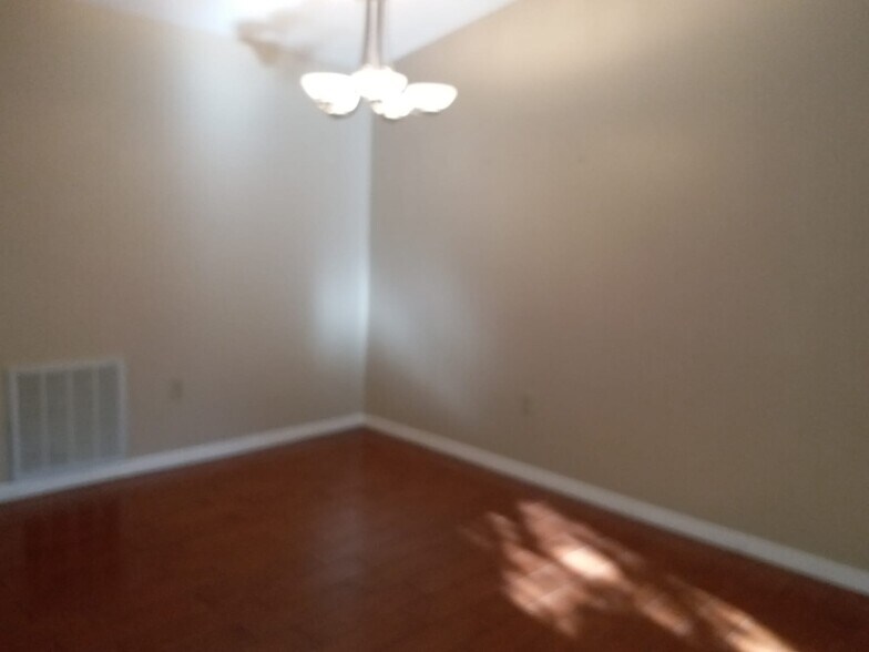 Building Photo - 1141 Deer Hollow Pl