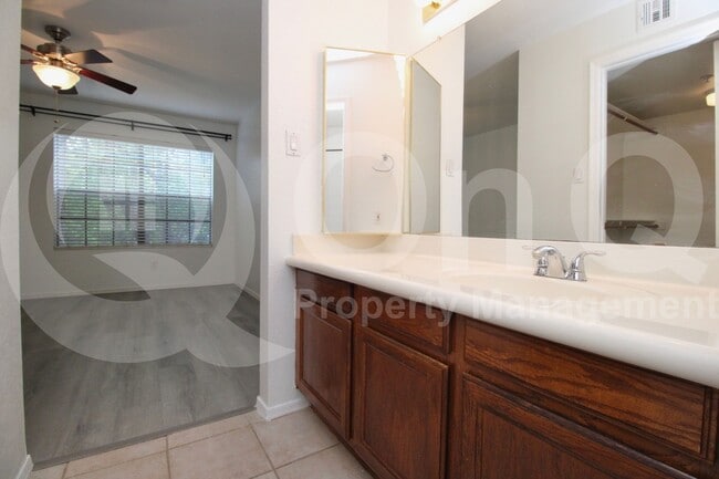 Building Photo - 5950 N 78th St