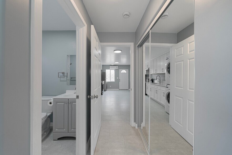 Building Photo - 808 St Louis Ave