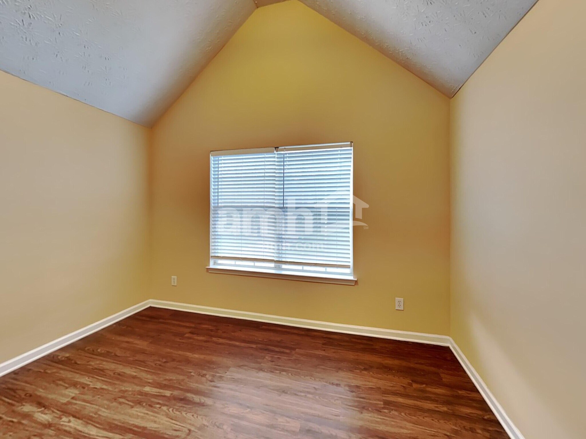 Building Photo - 221 Millstone Dr