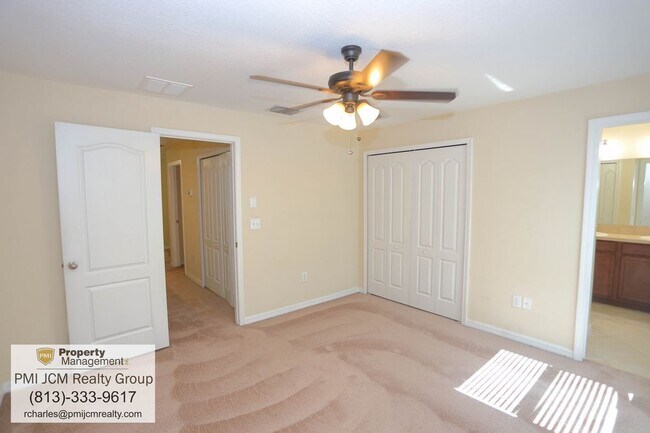 Building Photo - Move-In Special Captivating Lakeland Rental