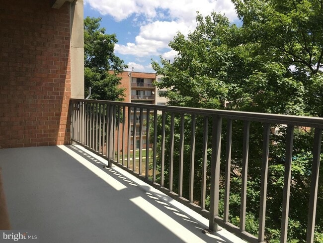 Building Photo - 401 N Armistead St