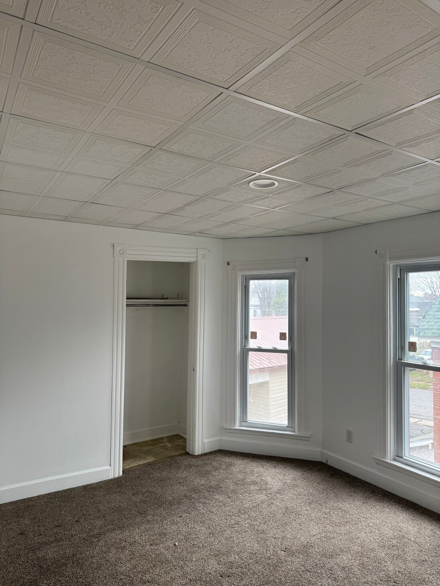 Building Photo - 1006 Academy St