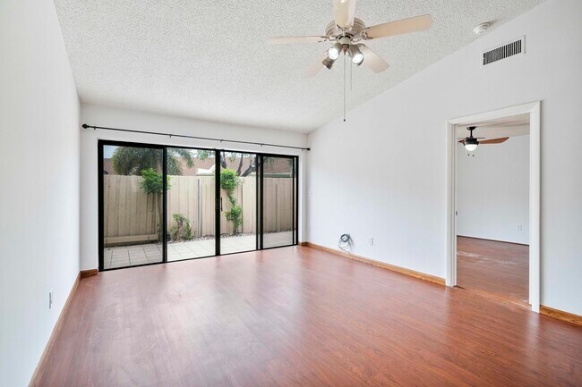 Building Photo - 10240 Boca Bend W