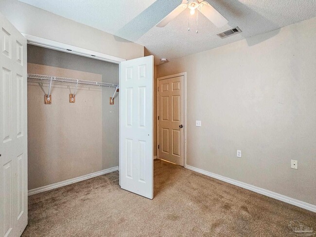 Building Photo - 9771 Cobblebrook Dr