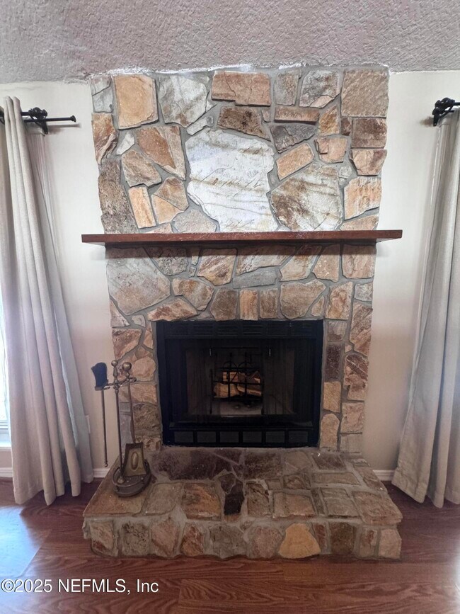 Building Photo - 8179 Crosswind Rd
