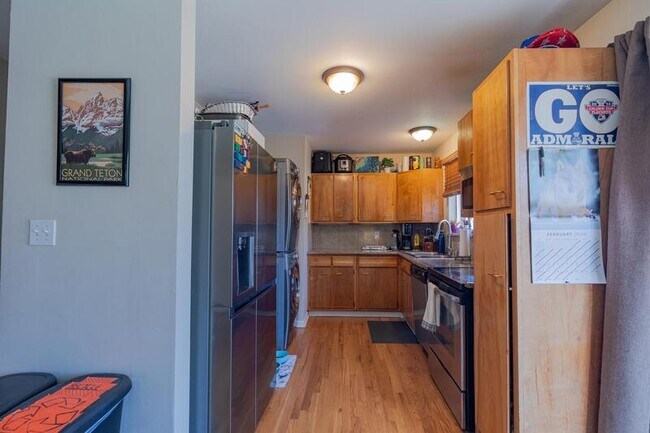 Building Photo - 760 39th St