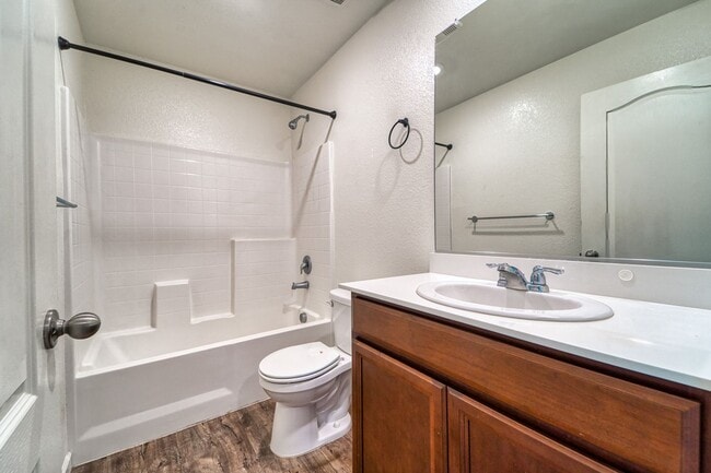 Building Photo - 5549 Glowhaven St