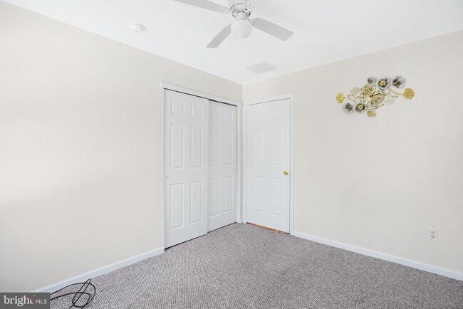 Building Photo - 16 High Meadows Dr