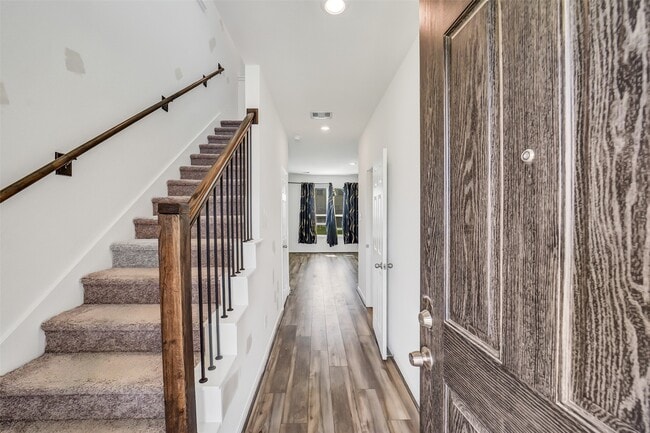 Building Photo - 2844 Grand Anse Dr