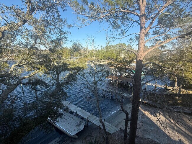 Building Photo - 300 Yacht Club Dr